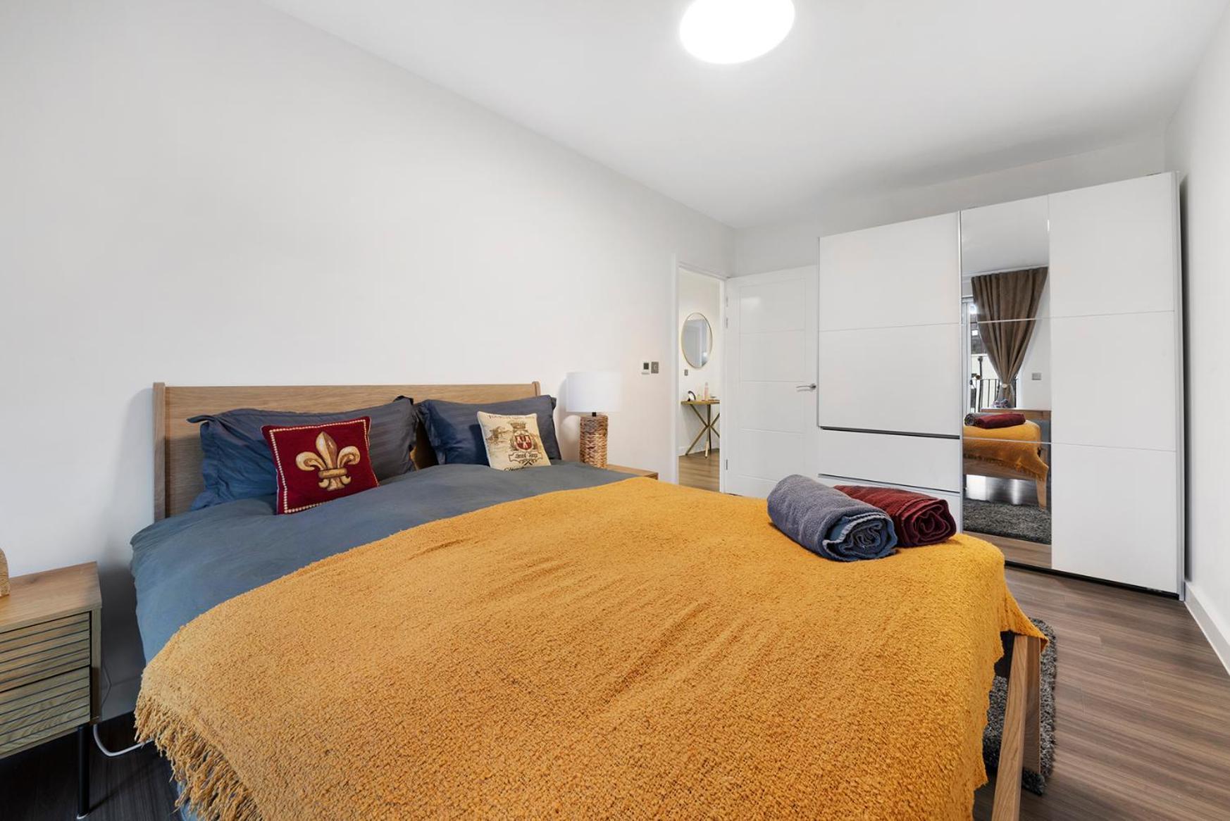 Heart Of Stratford Olympic Park 3 Bedroom *