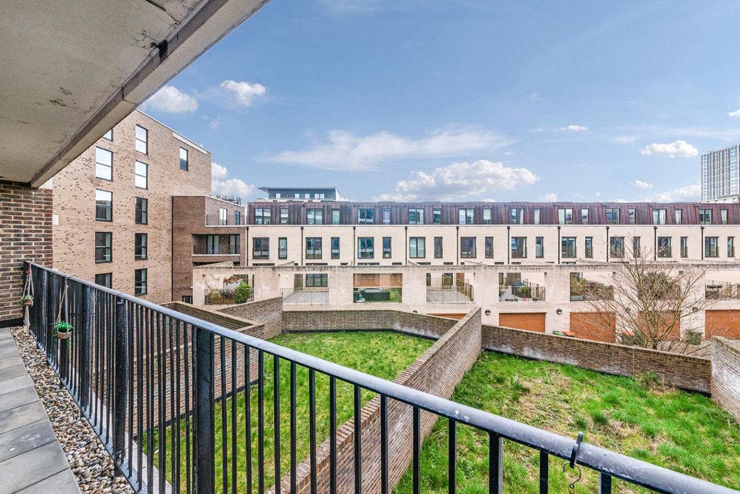 Heart Of Stratford Olympic Park 3 Bedroom *